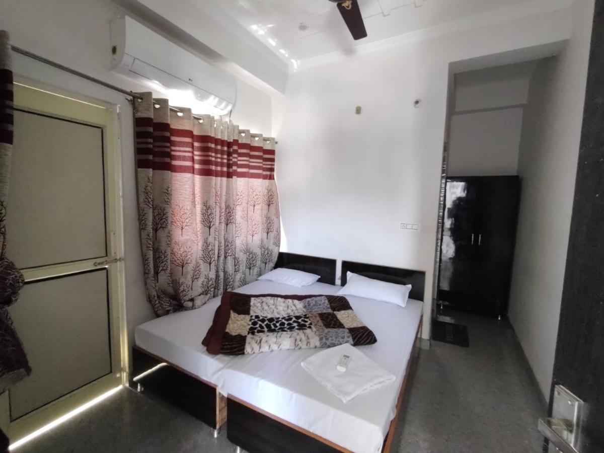 Hotel Aman Risikés Kültér fotó