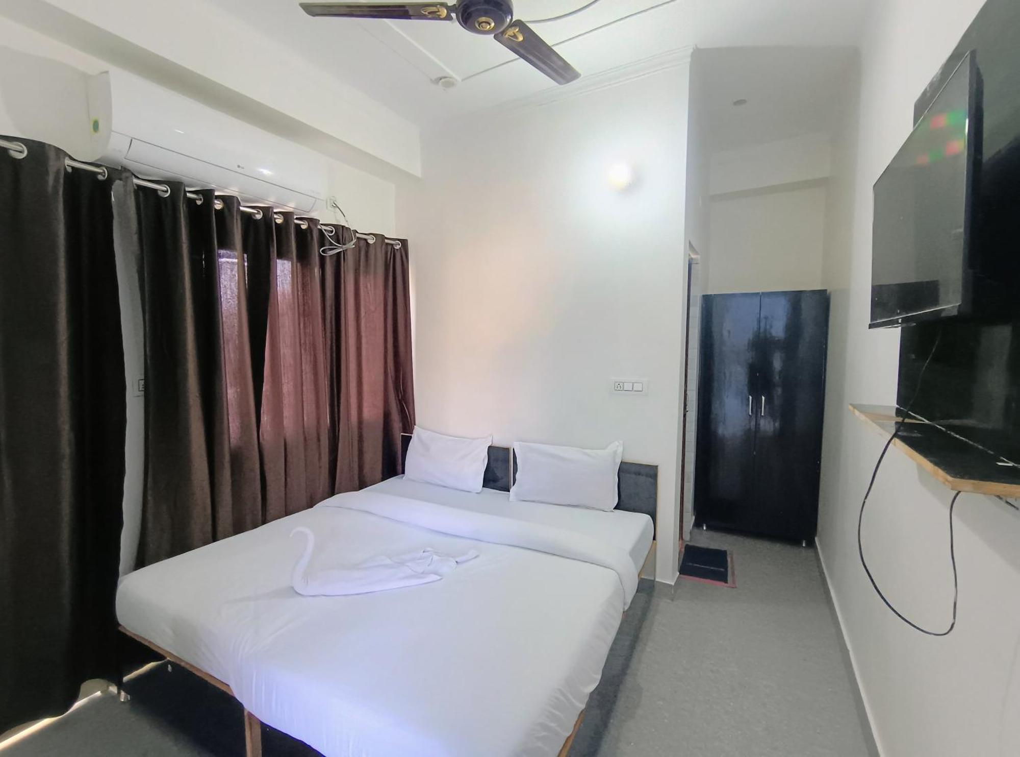Hotel Aman Risikés Kültér fotó